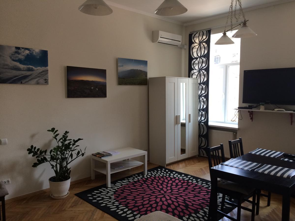 Cozy Apartment 39/34 Lviv Extérieur photo